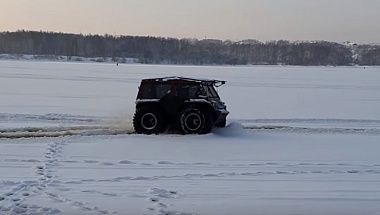 ATV BigBo – entrance on the ice. On Trom 8 tires 8!